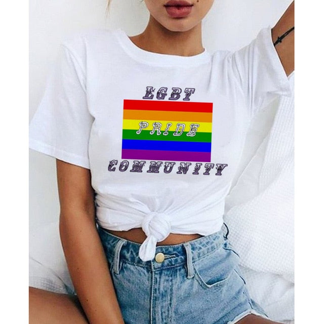 T-shirts LGBT: arco-íris, slogans, unissexo